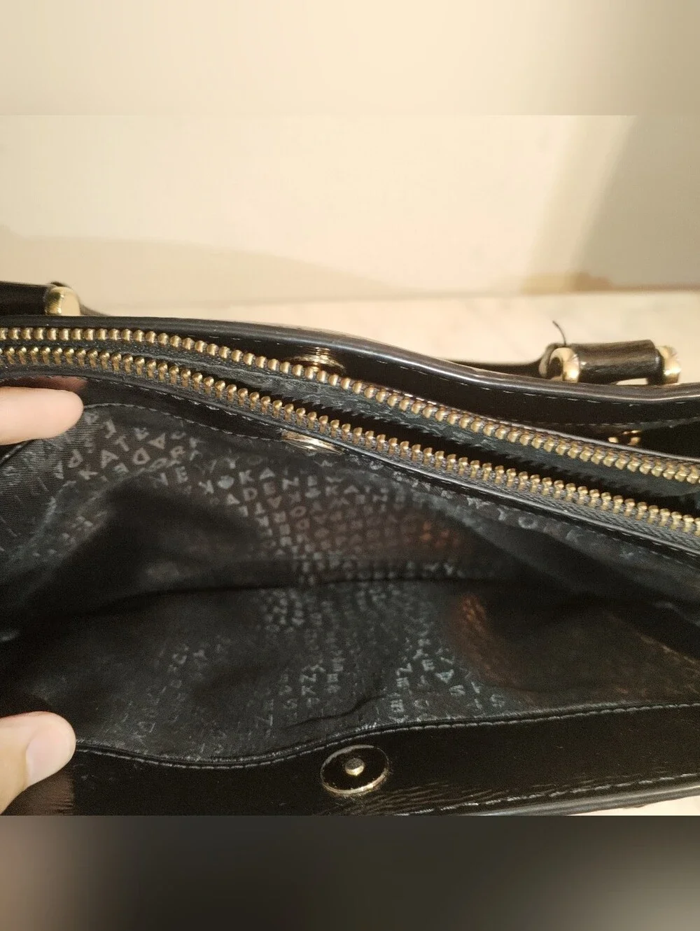 Kate Spade black patent crossbody top handle bag missing Long Strap